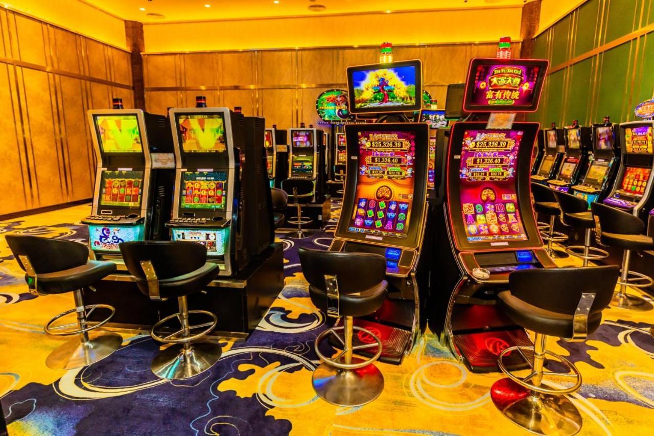 Dynasty Casino Hotel Bavet Exterior photo
