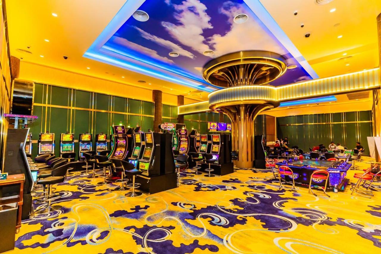 Dynasty Casino Hotel Bavet Exterior photo